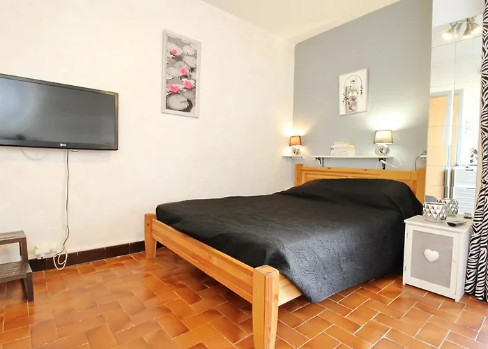Rénové Avec Wifi, Balcon Et Climatisation à - Fr-1-553-53 Apartamento *