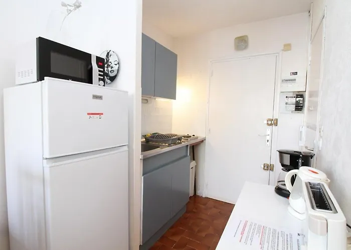 Rénové Avec Wifi, Balcon Et Climatisation à - Fr-1-553-53